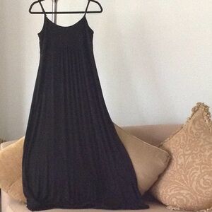 🍃🌺🍃🌸 Calvin Klein - Black Stretchy Maxi Dress